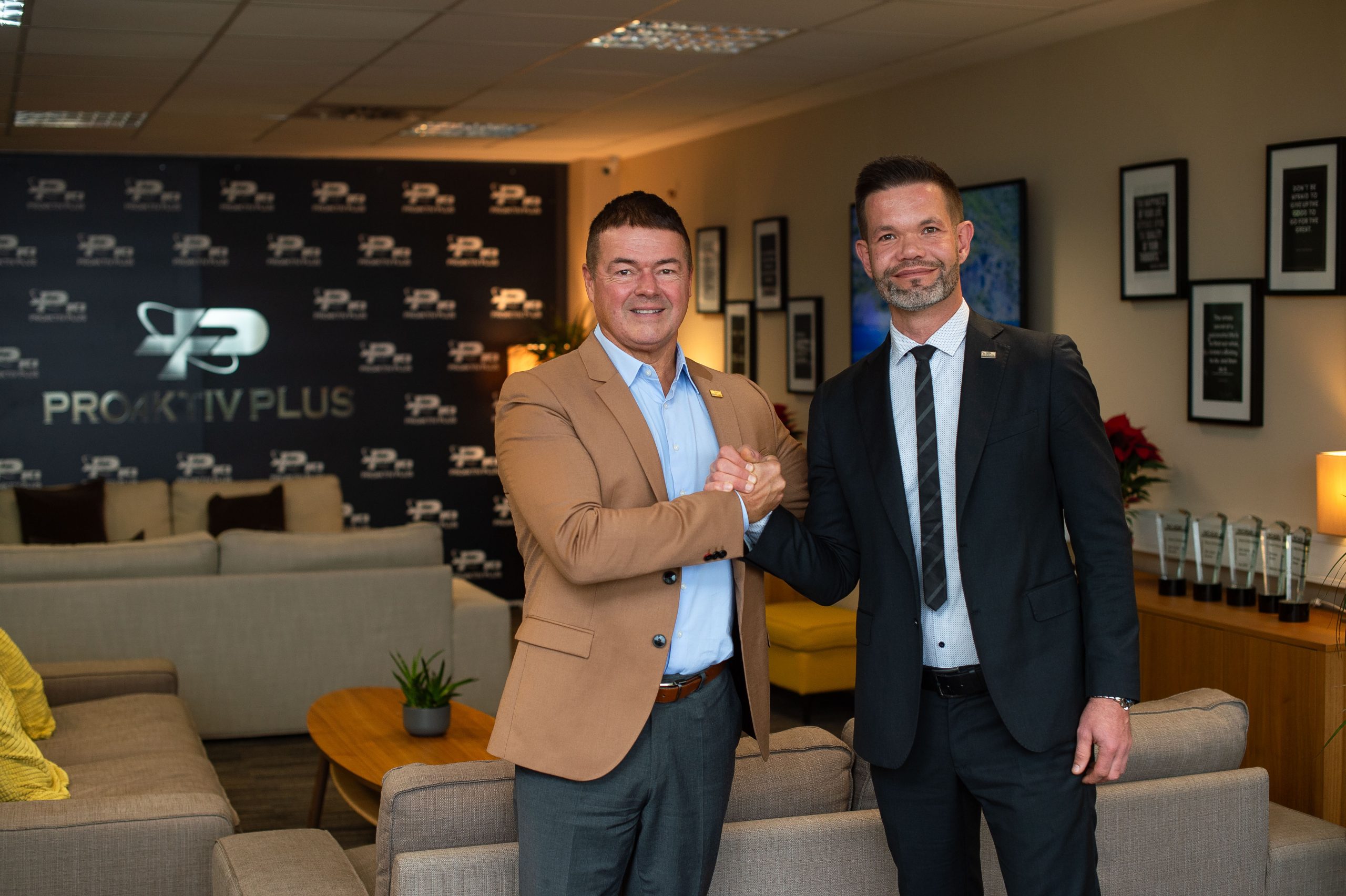 Proaktiv Plus, Pro Aqua, Klemen Klinkon