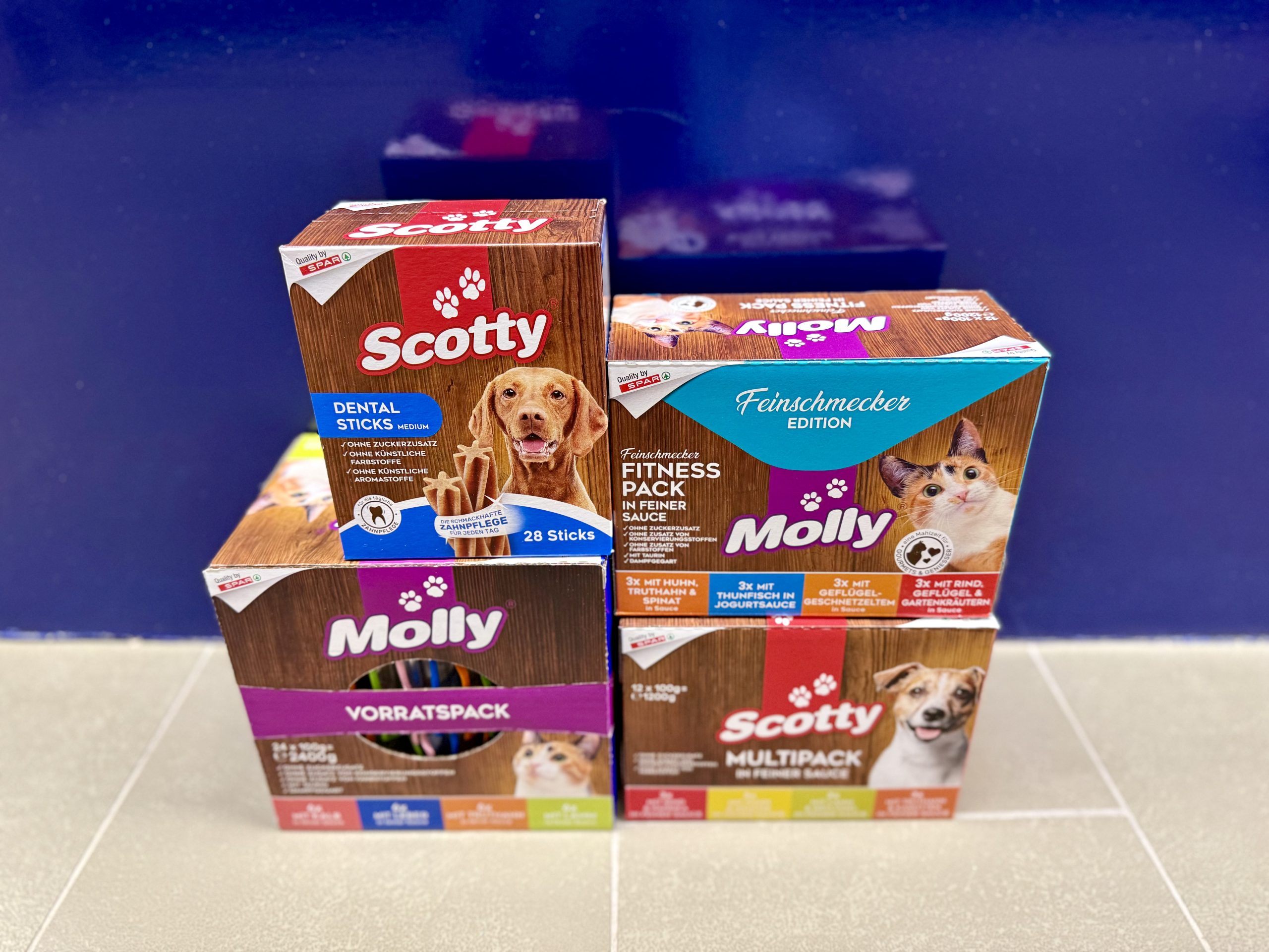 Spar, hrana Scotty, hrana Molly